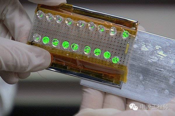 無需電池和充電機，可穿戴設(shè)備可實現(xiàn)自生電