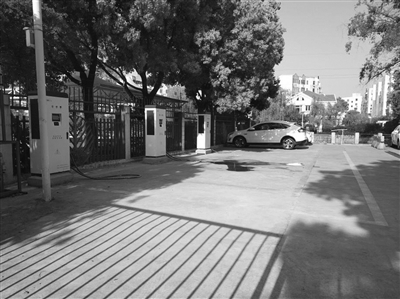 安裝在幼兒園旁的高壓充電機-充電樁沒有任何防護措施該怎么辦？