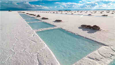 充電機(jī)充電鋰電池成本或?qū)?shí)現(xiàn)低于每千瓦時(shí)80美元 充電機(jī)充電鋰電池成本或?qū)?shí)現(xiàn)低于每千瓦時(shí)80美元